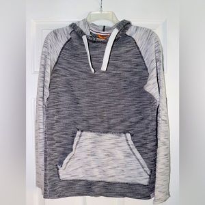Free Planet medium Pull-Over Grey Top Hoodie.